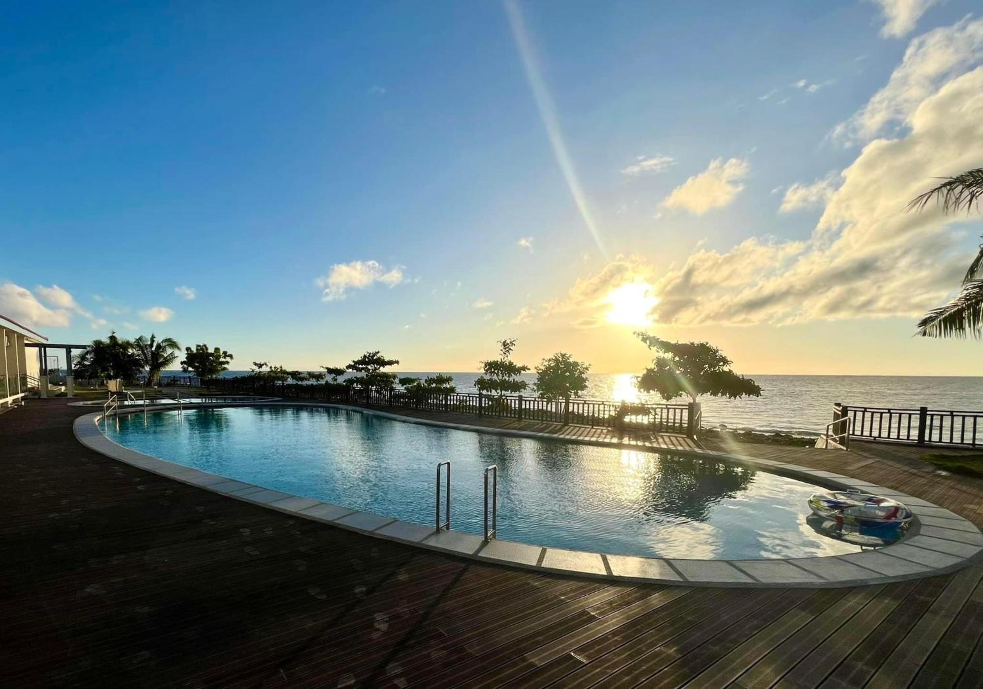 W Golf Resort Ослоб Экстерьер фото