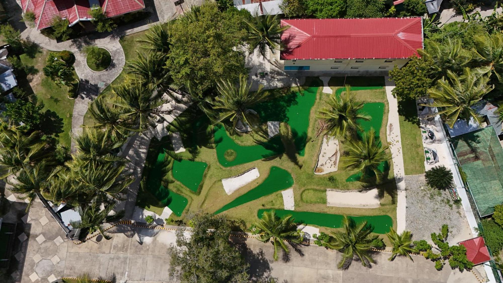 W Golf Resort Ослоб Экстерьер фото